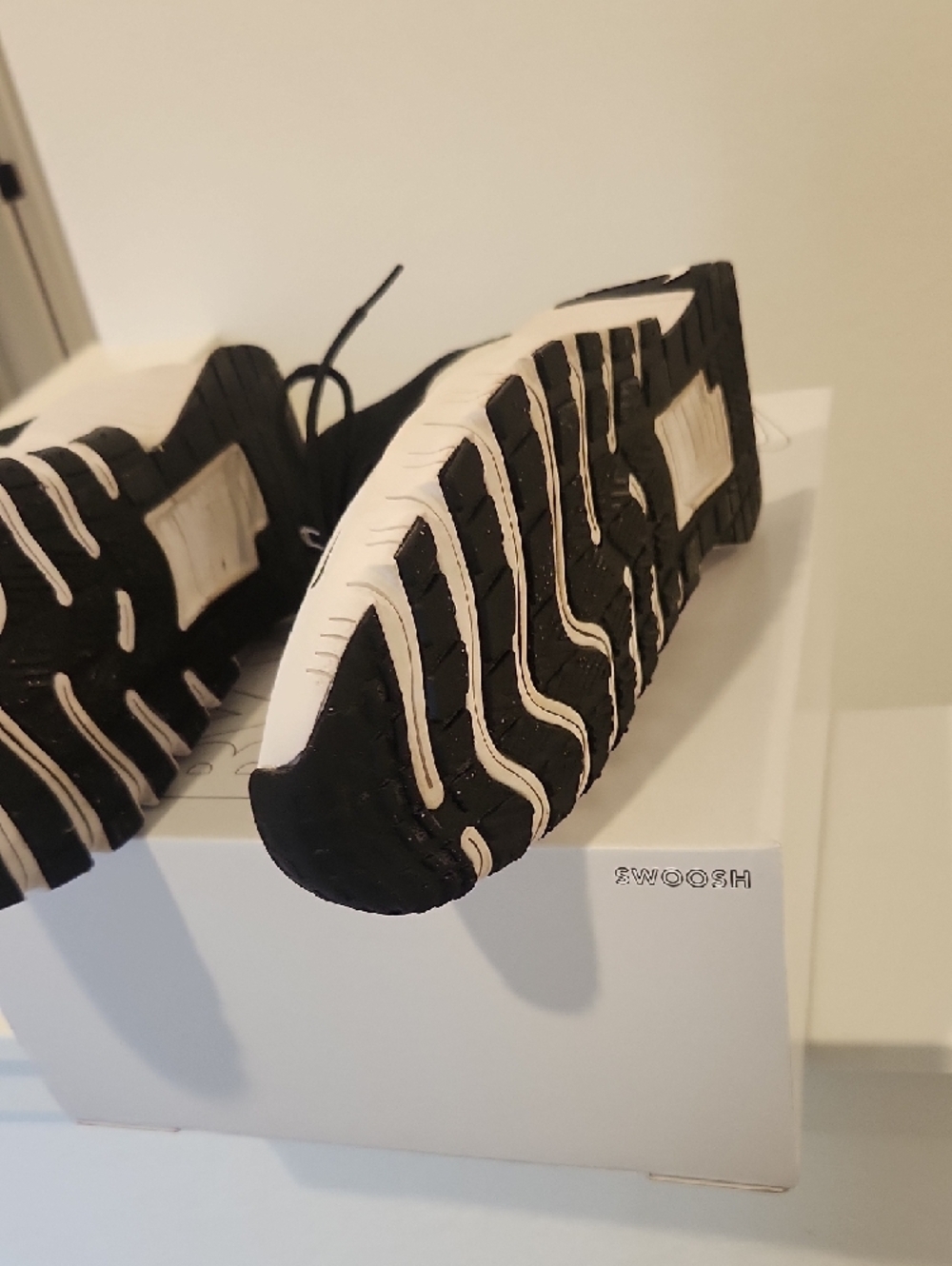 Nike White and Black Training Sneakers Custom Metcom - Picture 7 of 12